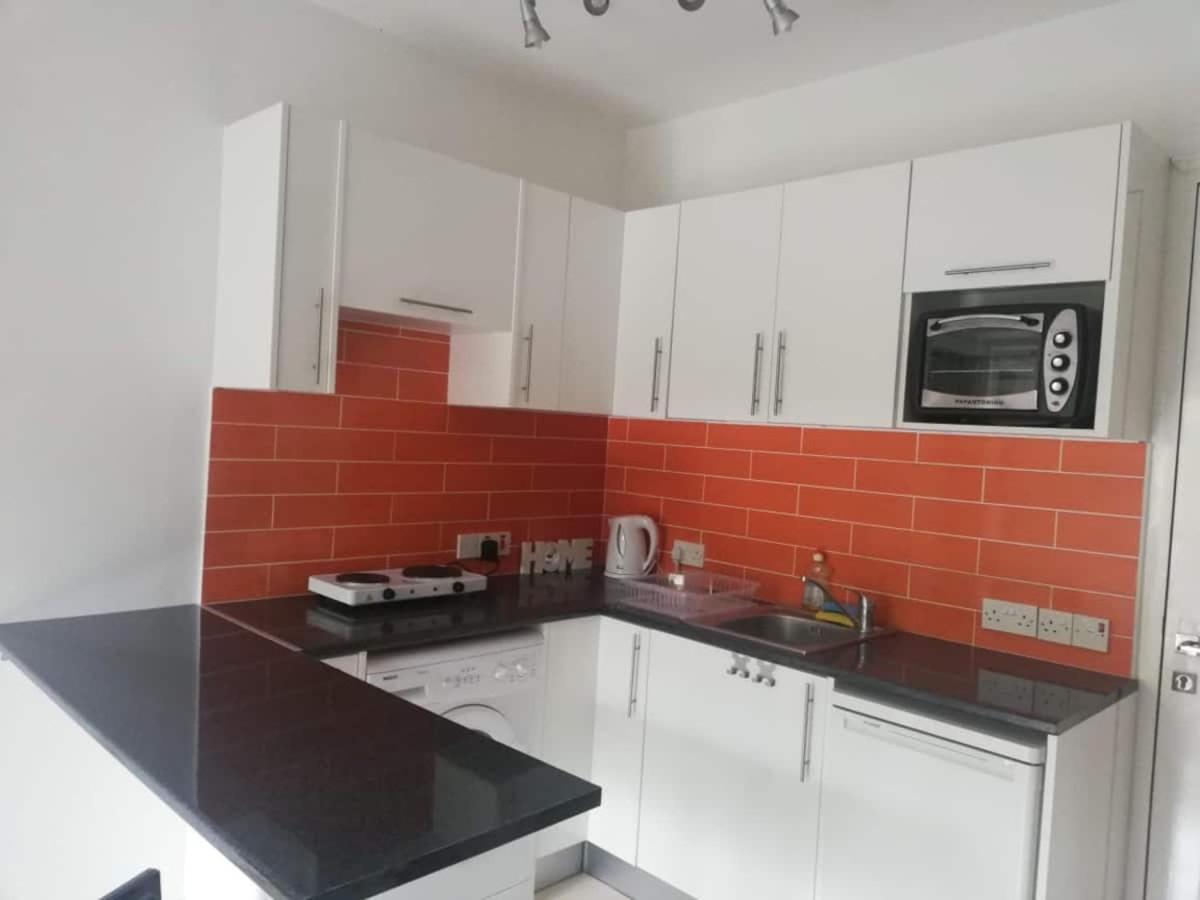 Cozy 1 Bedroom Apartment Close To The Beach Paphos Luaran gambar